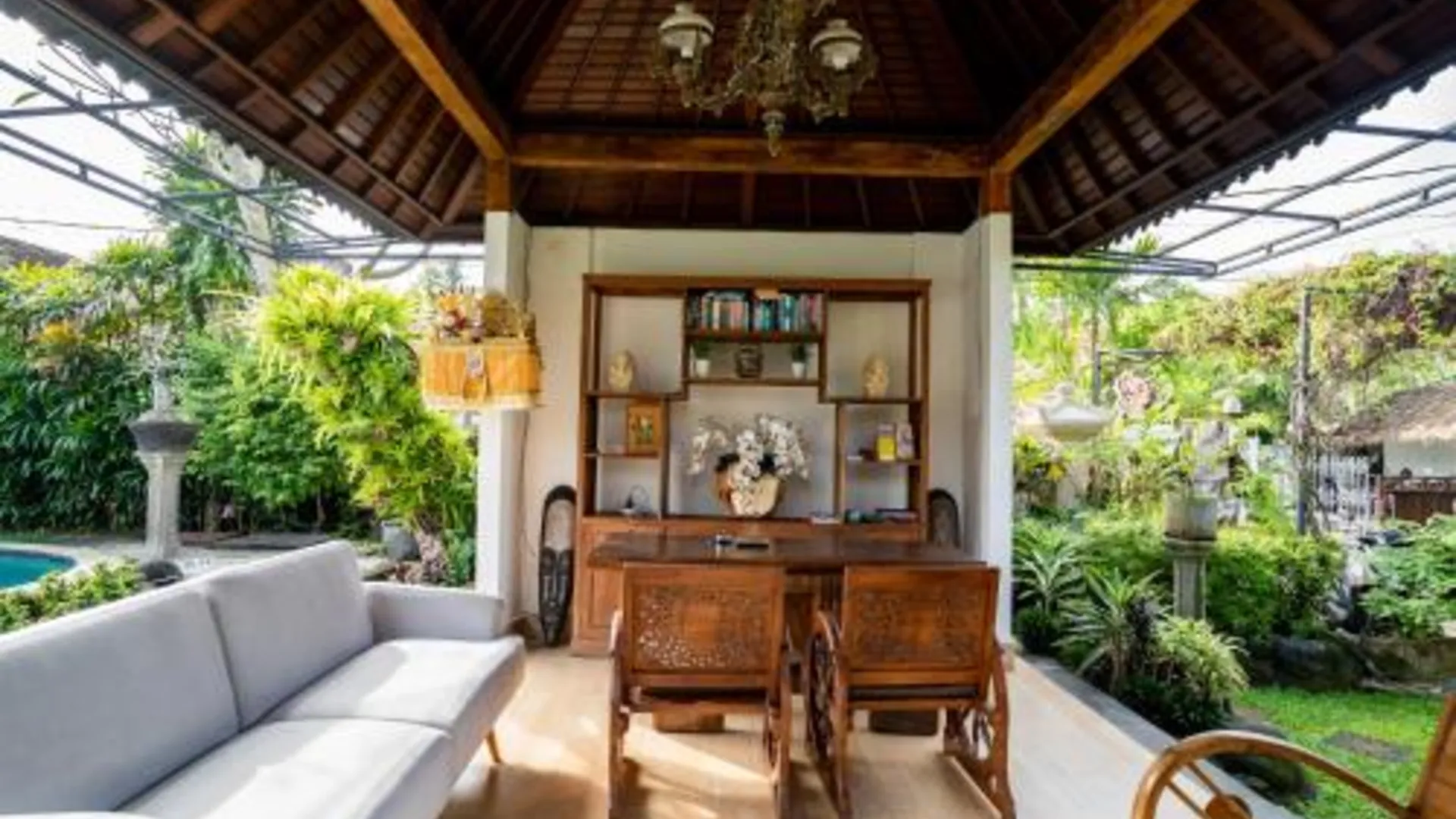 발리 차풍 코티지 2성급 호텔 전망