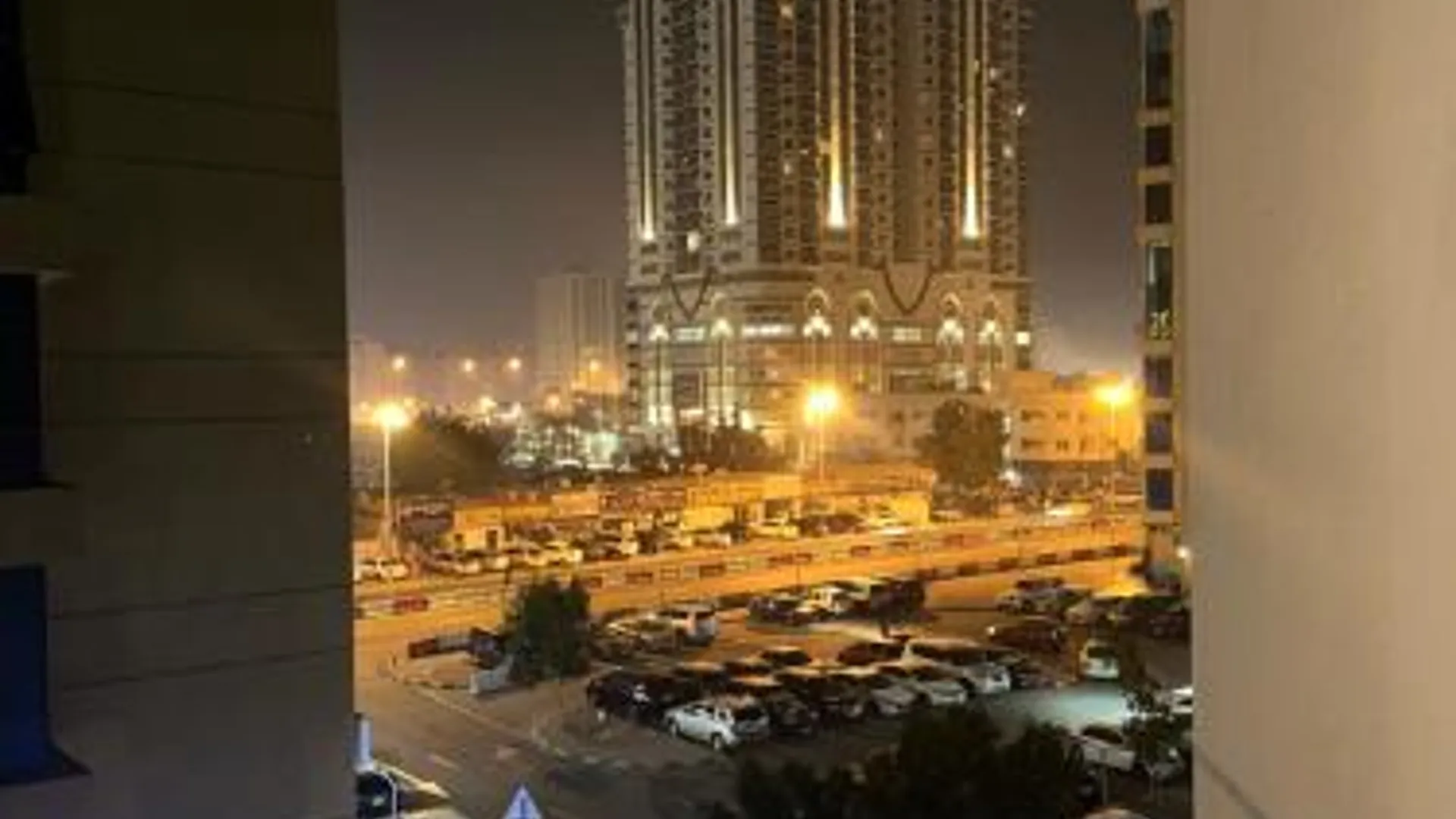 아지만 Royal Suite: King Comfort 4성급 싱글룸 수영장