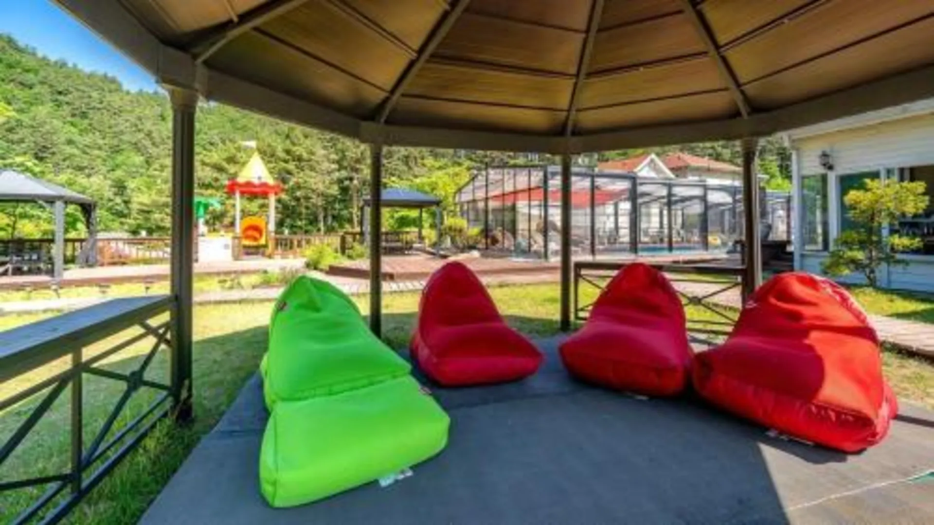 양양 양양 하조대 에코하임 사계절 온수풀 앤 스파펜션 3성급 게스트하우스 로비