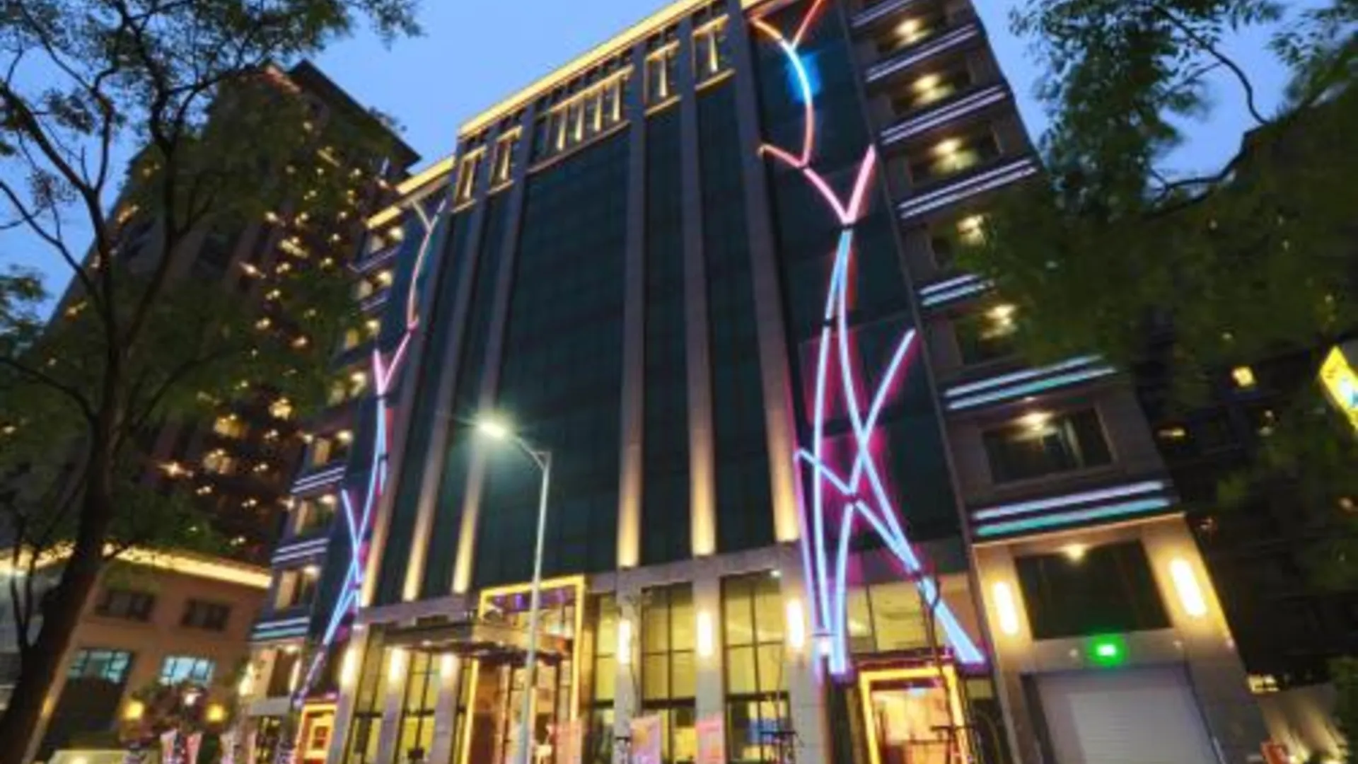 타이베이 해피니스 인 신좡 4성급 호텔 스위트룸