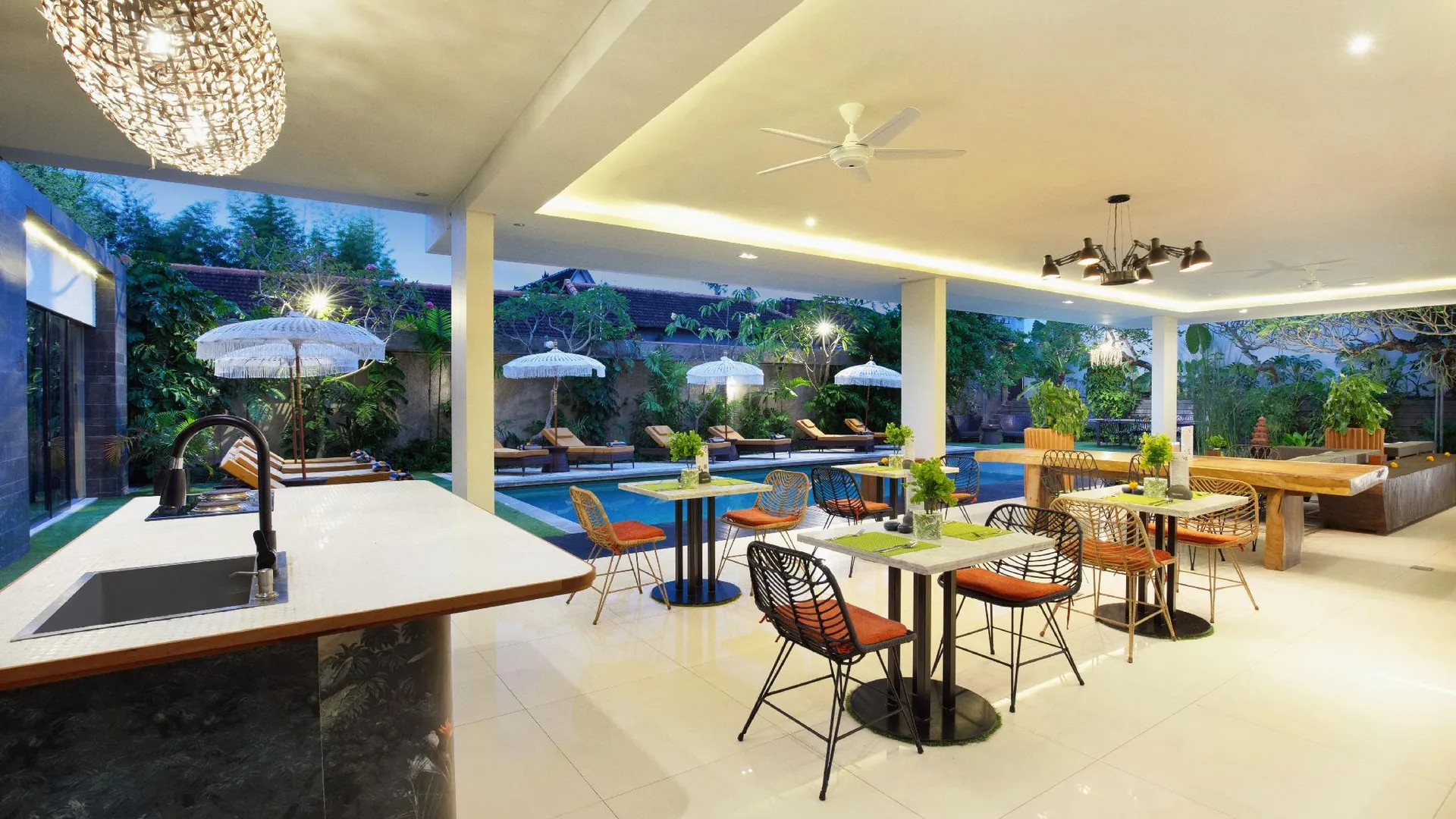 발리 모노로카레 리조트 앤 스파 스미냑 바이 이니 비에 호스피탤리티 5성급 호텔 객실