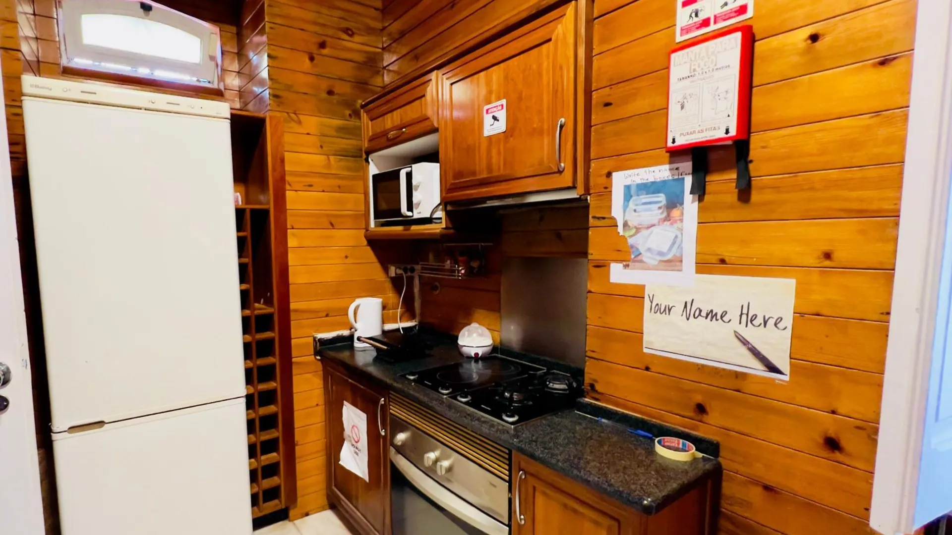 리스본 화이트 하우스 리스본 호스텔 1성급 호텔 수영장