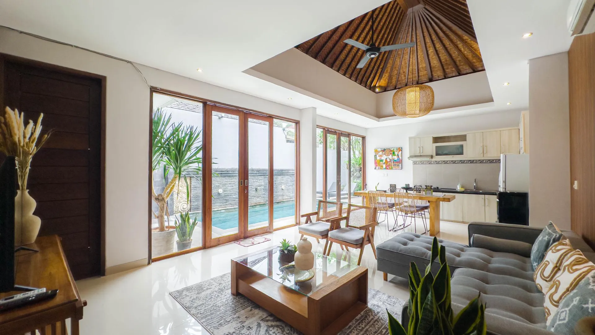 발리 카쿨 빌라 앤 스위트 1성급 호텔 전망