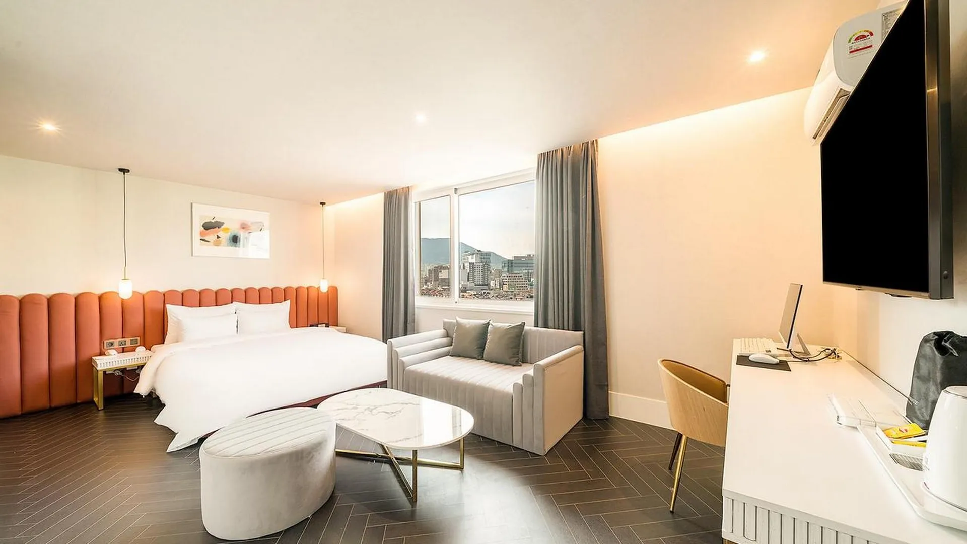 부산 에이치에비뉴 부산정관점 3성급 호텔 스위트룸