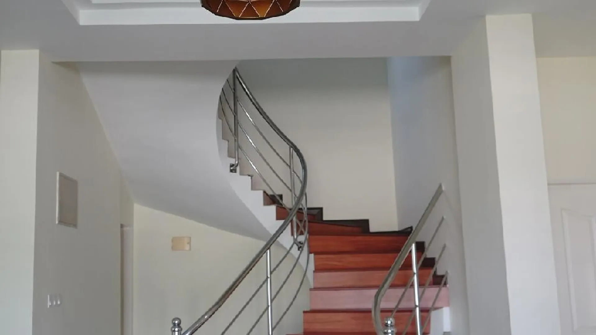 코타키나발루 중심 업무 지구 (CBD)의 프라이빗 하우스 (100m², 침실 6개, 프라이빗 욕실 4개) 2성급 싱글룸 부대시설