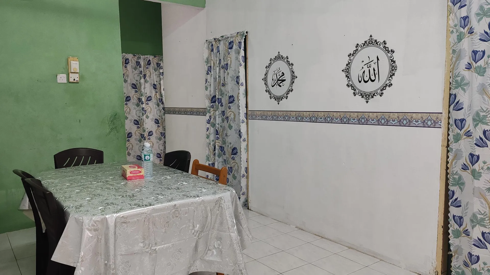 페칸 페칸 시티의 프라이빗 하우스 (1200m², 침실 3개, 프라이빗 욕실 2개) 2성급 싱글룸 외관