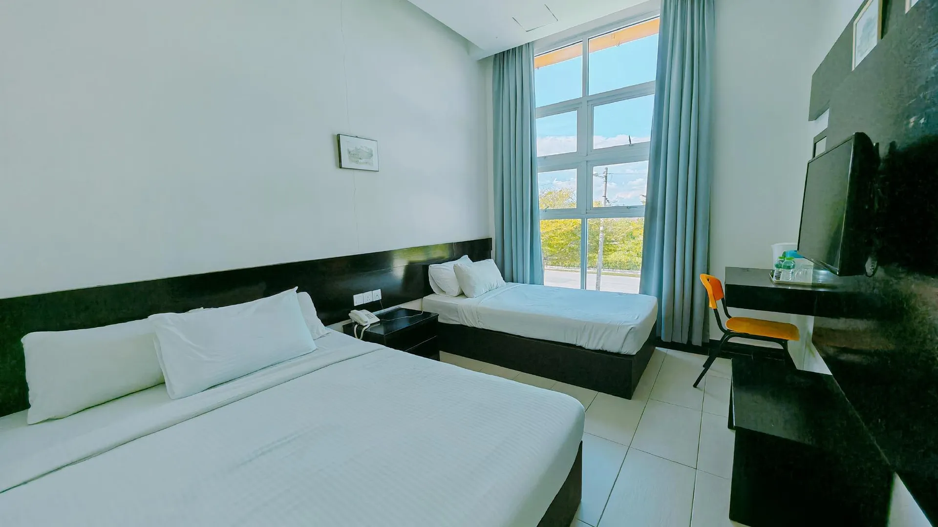 고펭 Citrine Hotel  2성급 호텔 외관