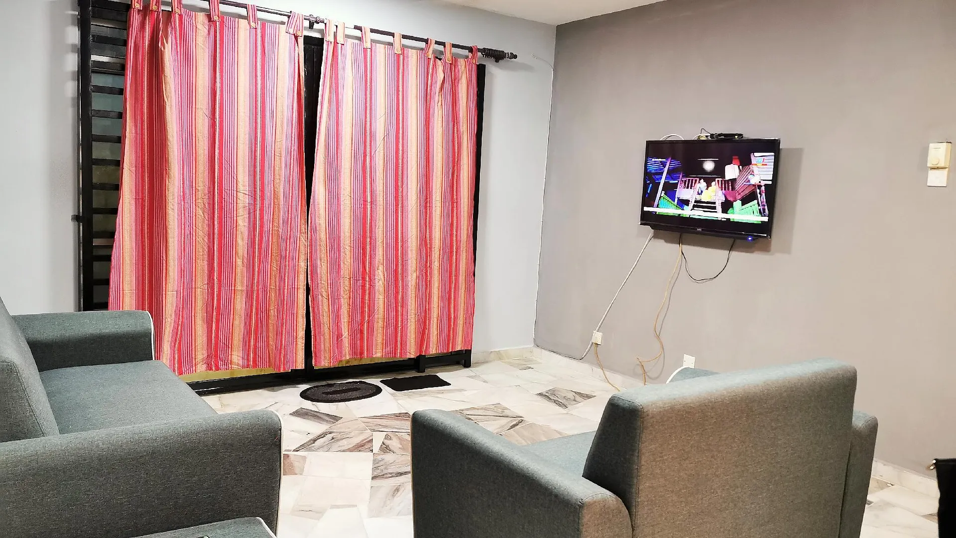 포트 딕슨 시 루사의 아파트먼트 (100m², 침실 3개, 프라이빗 욕실 2개) 3성급 싱글룸 수영장