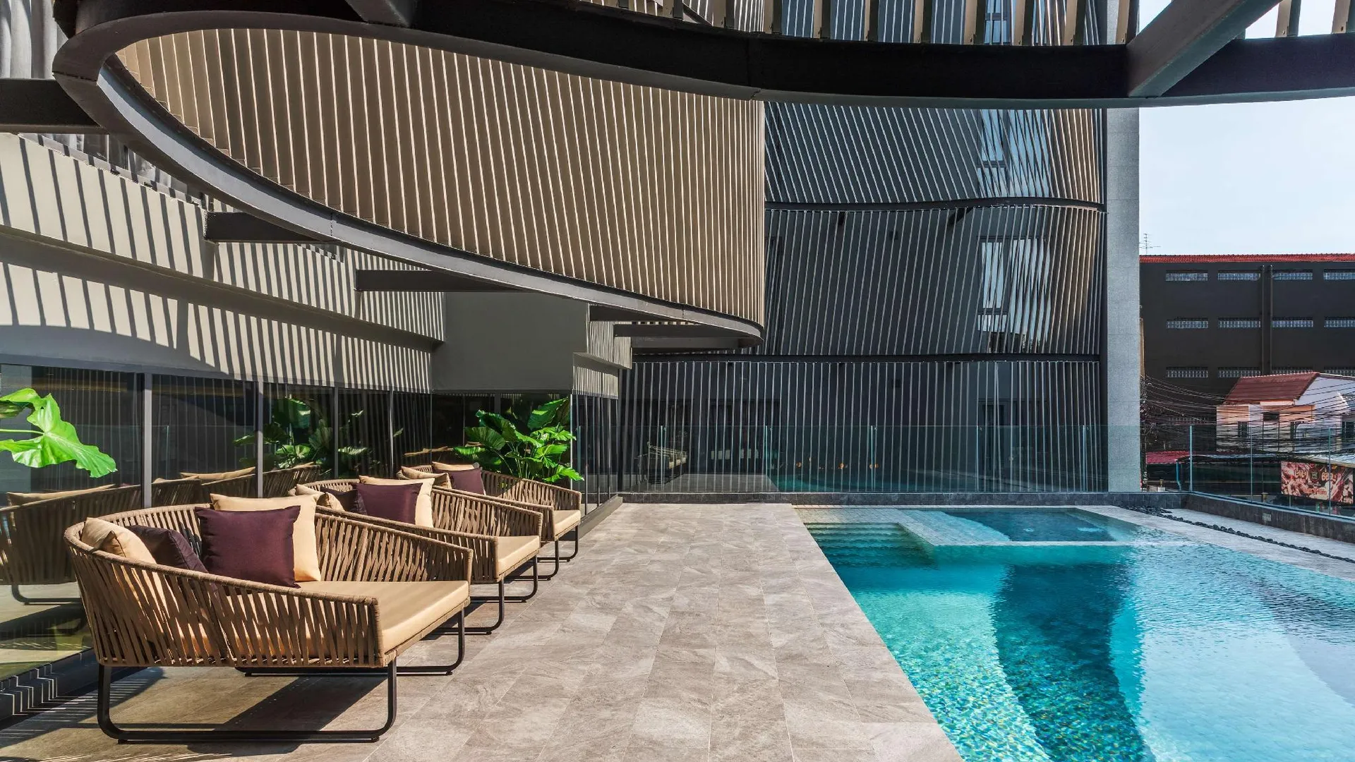 방콕 베스트 웨스턴 라차다 호텔 4성급 호텔 외관