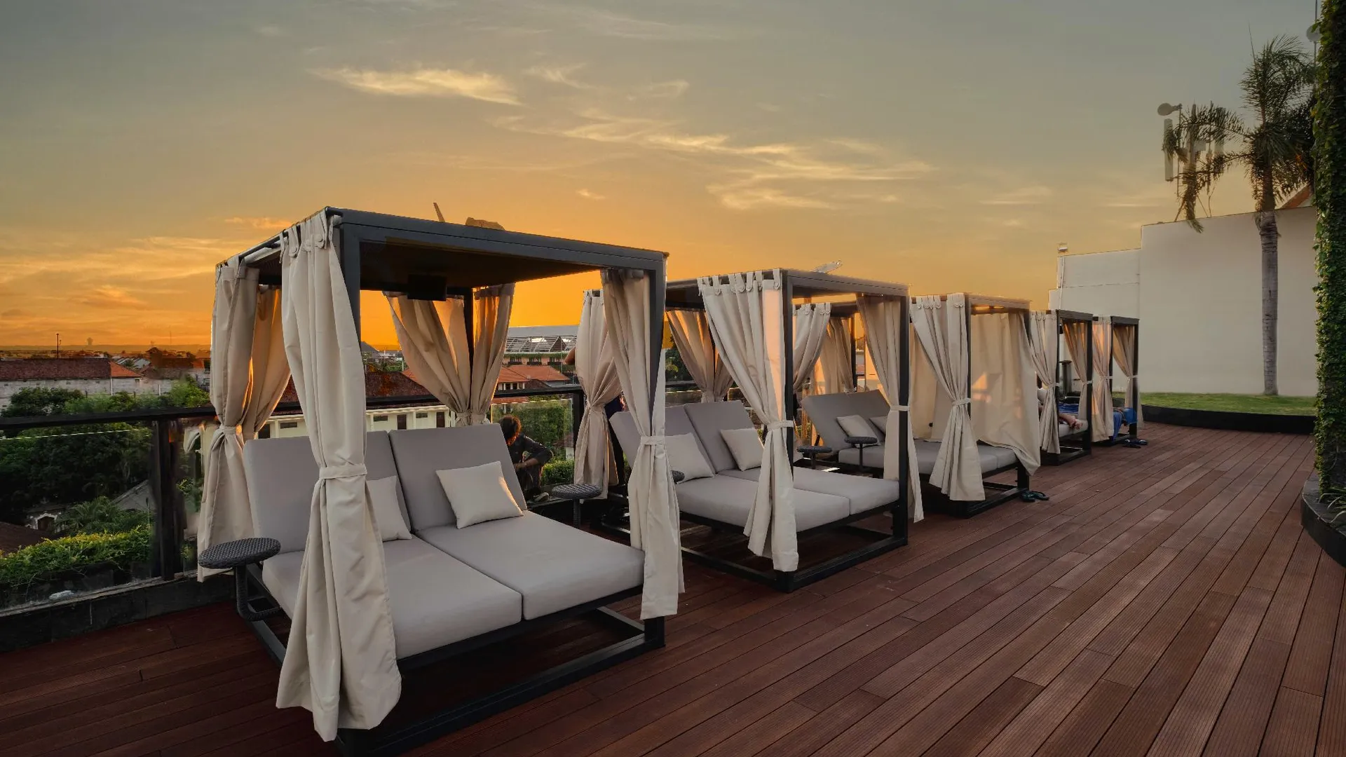 발리 포 포인츠 바이 쉐라톤 발리, 쿠타 4성급 호텔 레스토랑