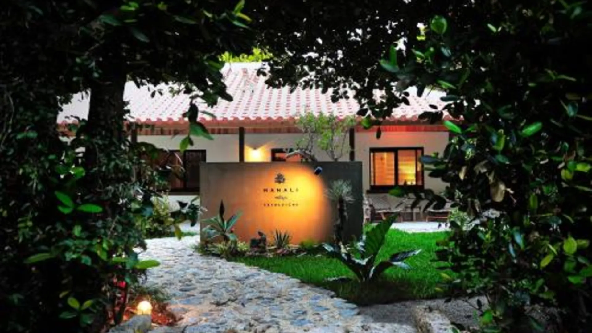 오키나와 본섬 아단 리조트 하나리 빌리지 세소코지마 3성급 호텔 객실