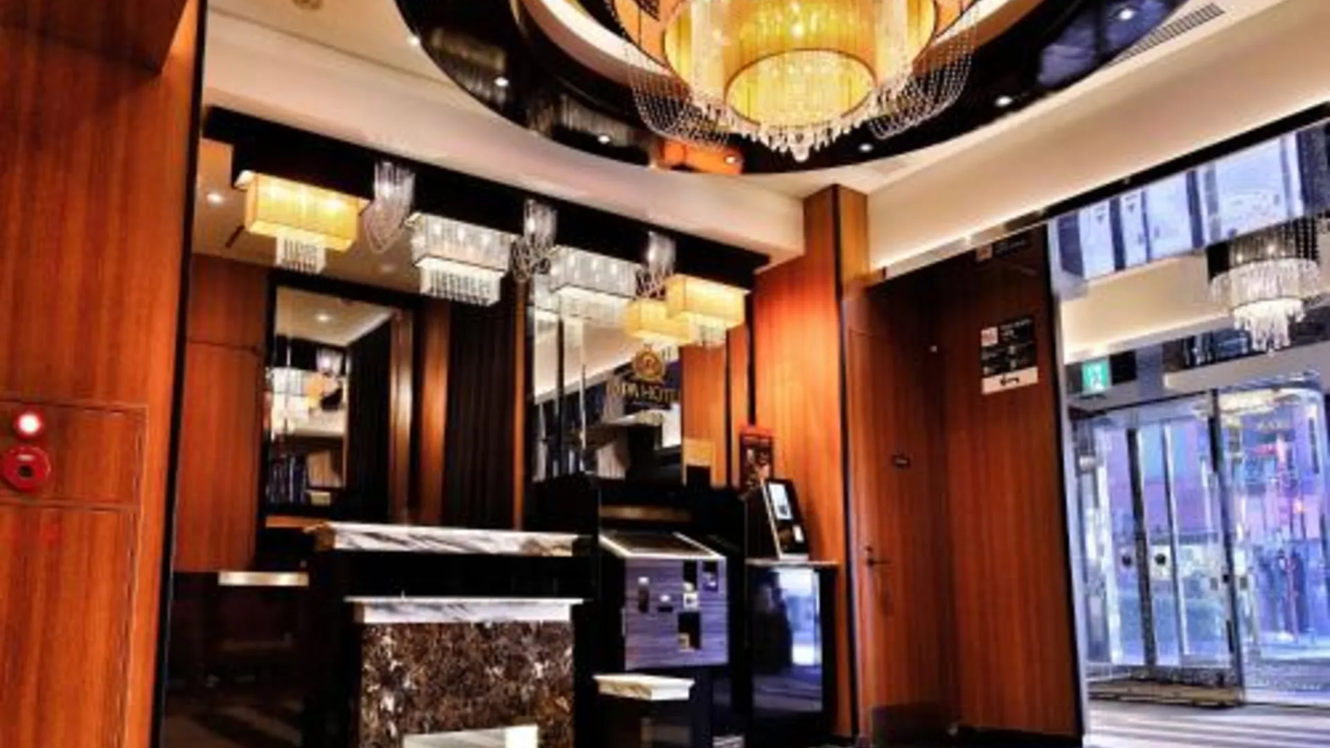 도쿄 / 동경 APA 호텔 카마타 에키마에 3성급 호텔 외관