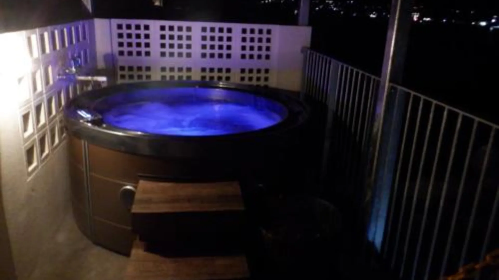 오키나와 본섬 風の音 4성급 싱글룸 수영장