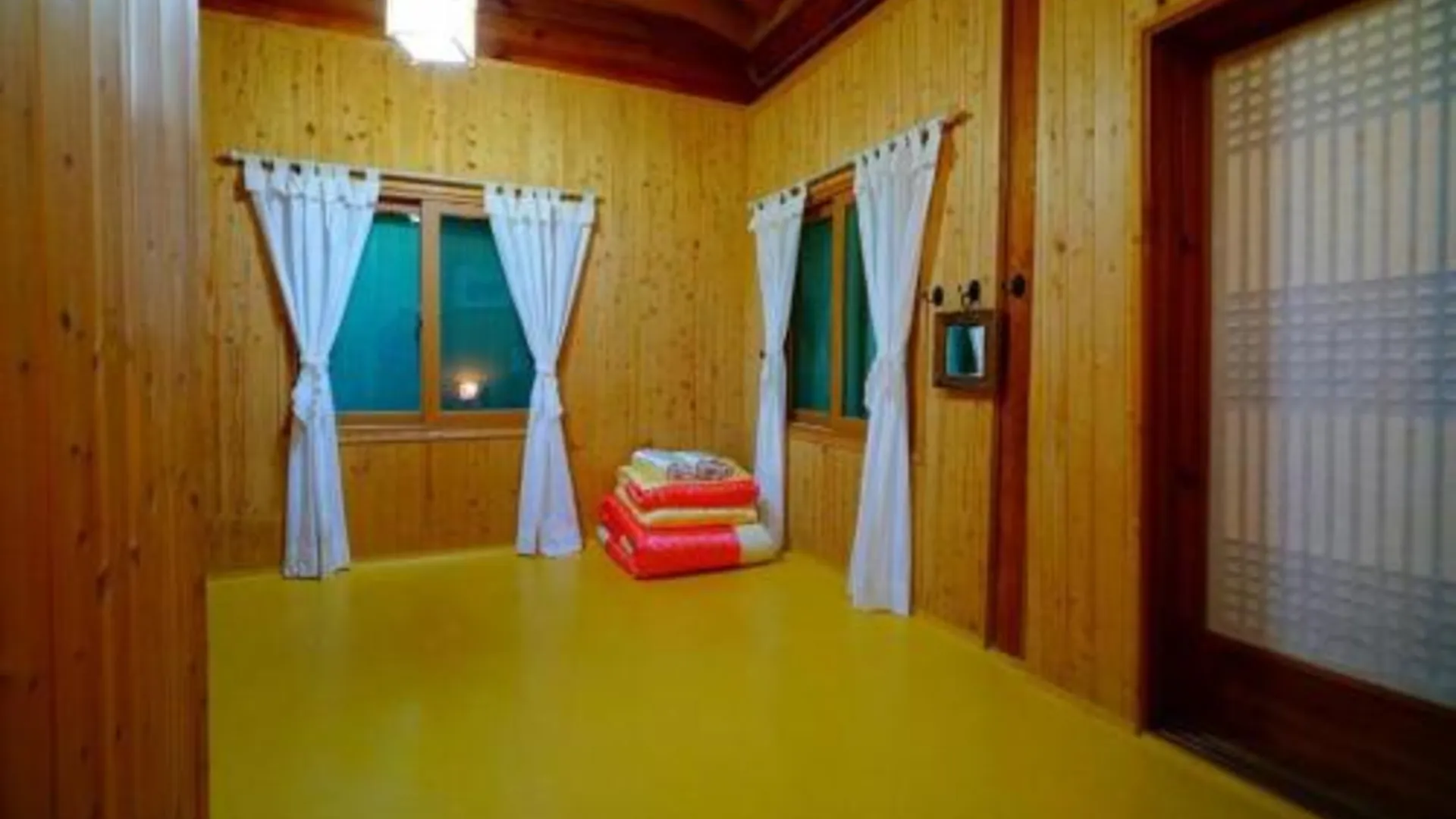 전주 사랑가득 게스트하우스  3성급 호텔 객실