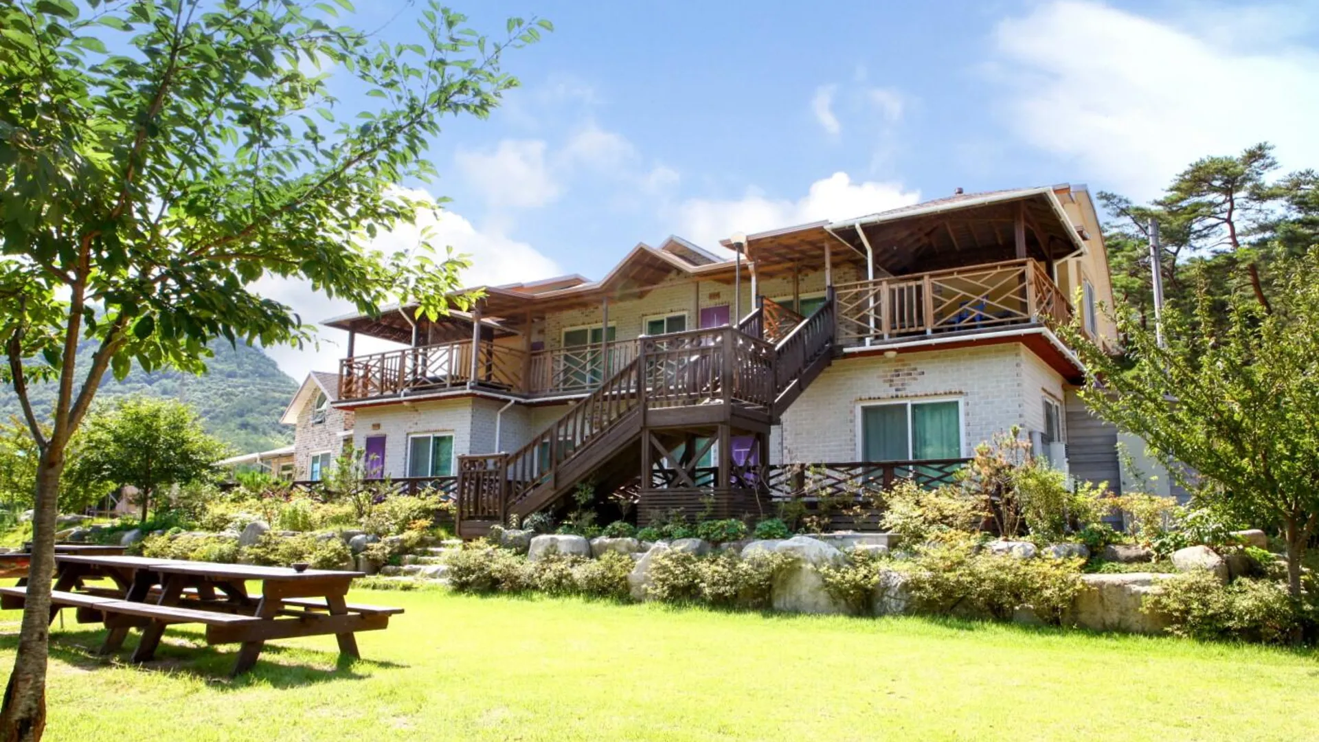 상주 상주 솔숲펜션 1성급 게스트하우스 외관