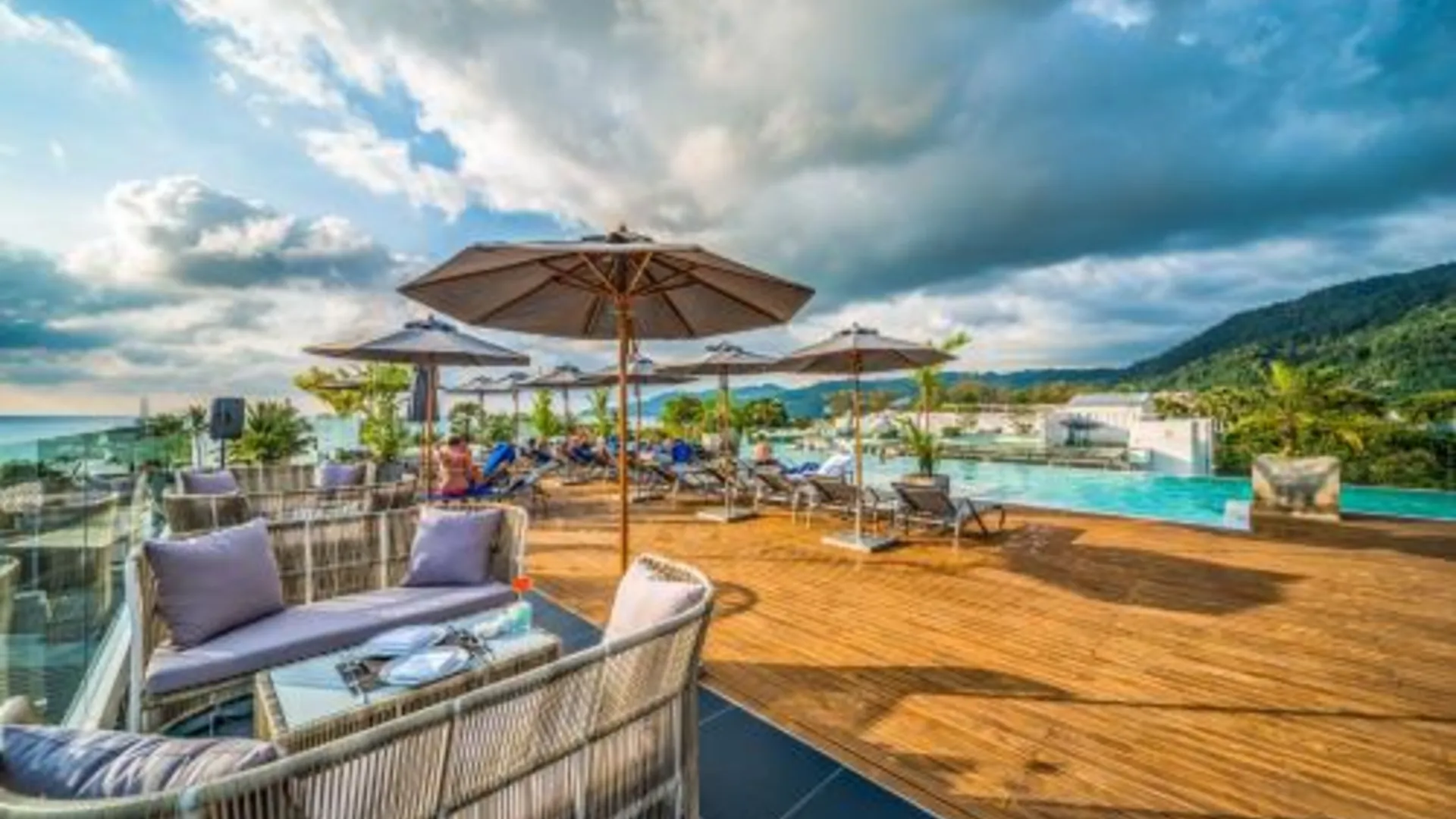 푸켓 호텔 클로버 파통 푸켓 4성급 호텔 수영장