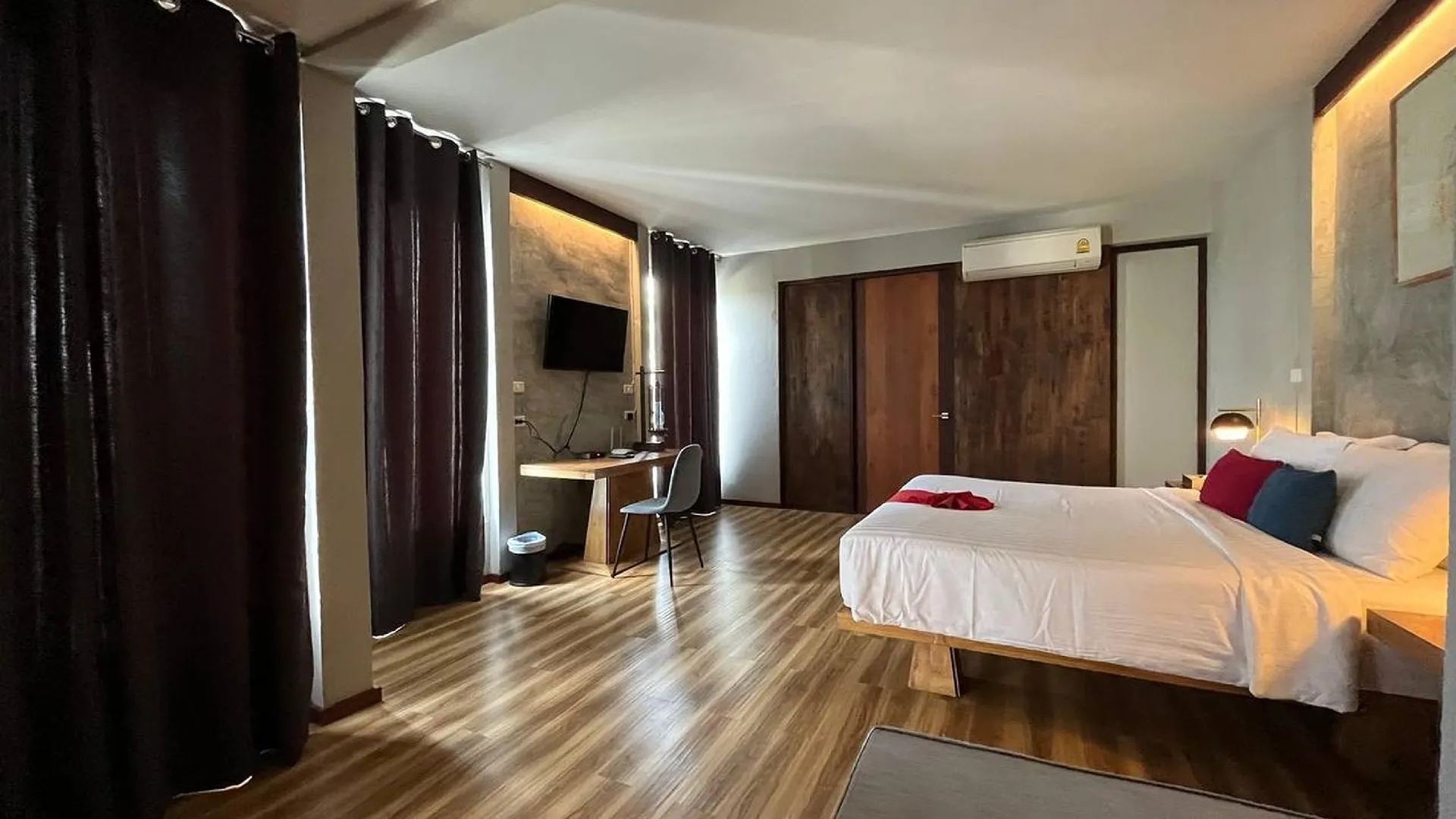 치앙라이 탄야 반 본 도이 4성급 호텔 스위트룸