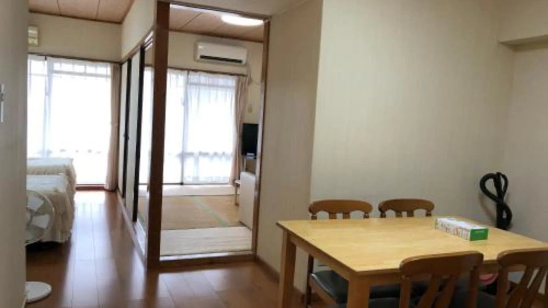 오키나와 본섬 위클리 하버뷰 맨션 메인 빌딩 4성급 게스트하우스 로비