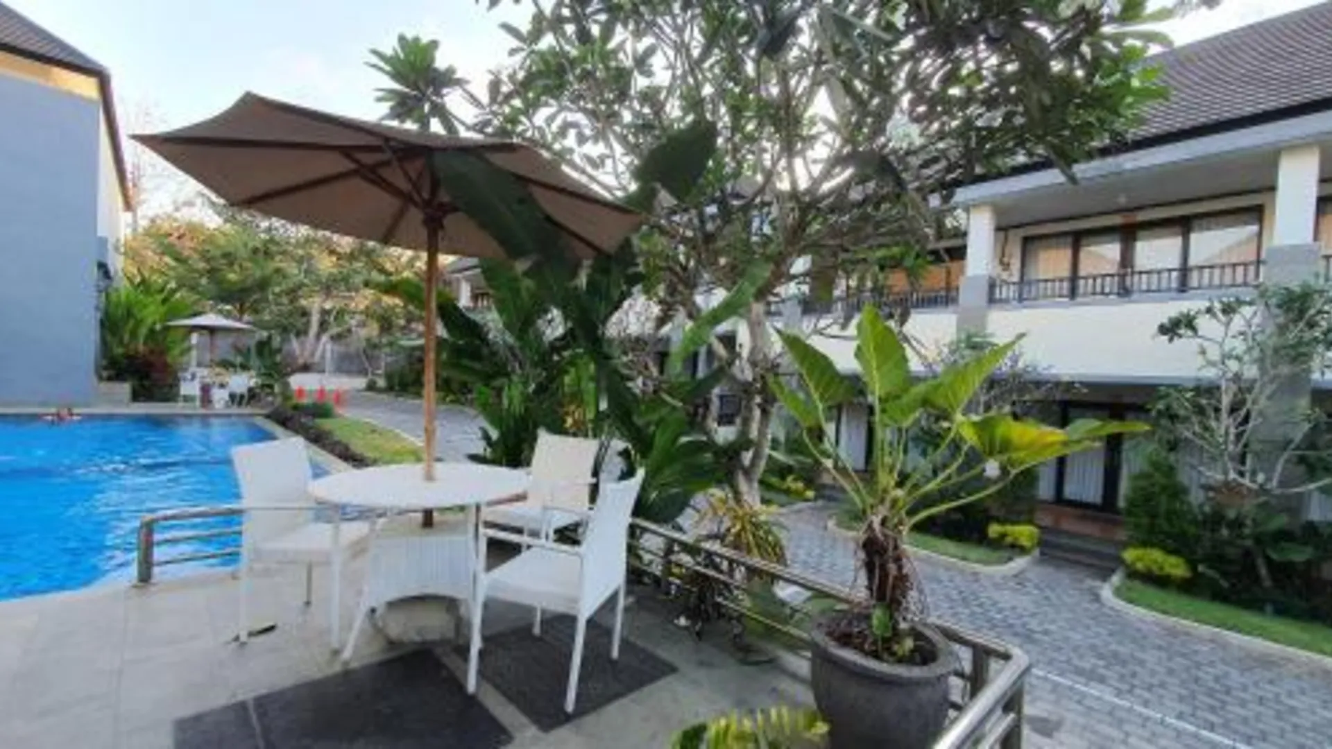 발리 트로피코 짐바란 발리 2성급 호텔 부대시설