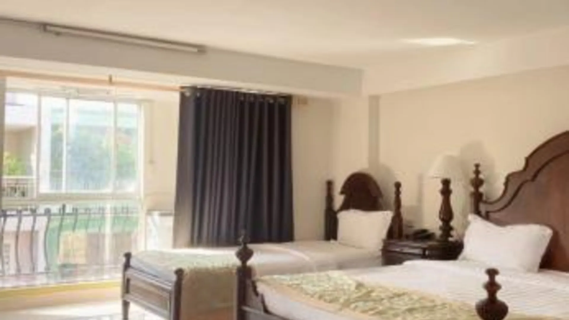 호치민 호앙 리 호텔 2성급 호텔 스위트룸