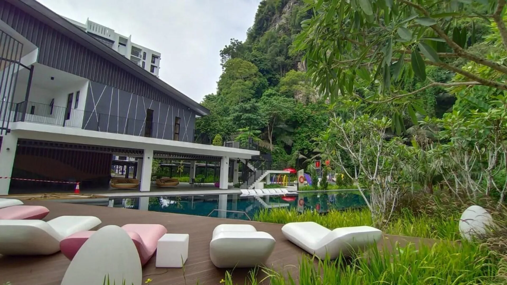 이포 탐분의 아파트먼트 (100m², 침실 3개, 프라이빗 욕실 3개) 3성급 싱글룸 외관