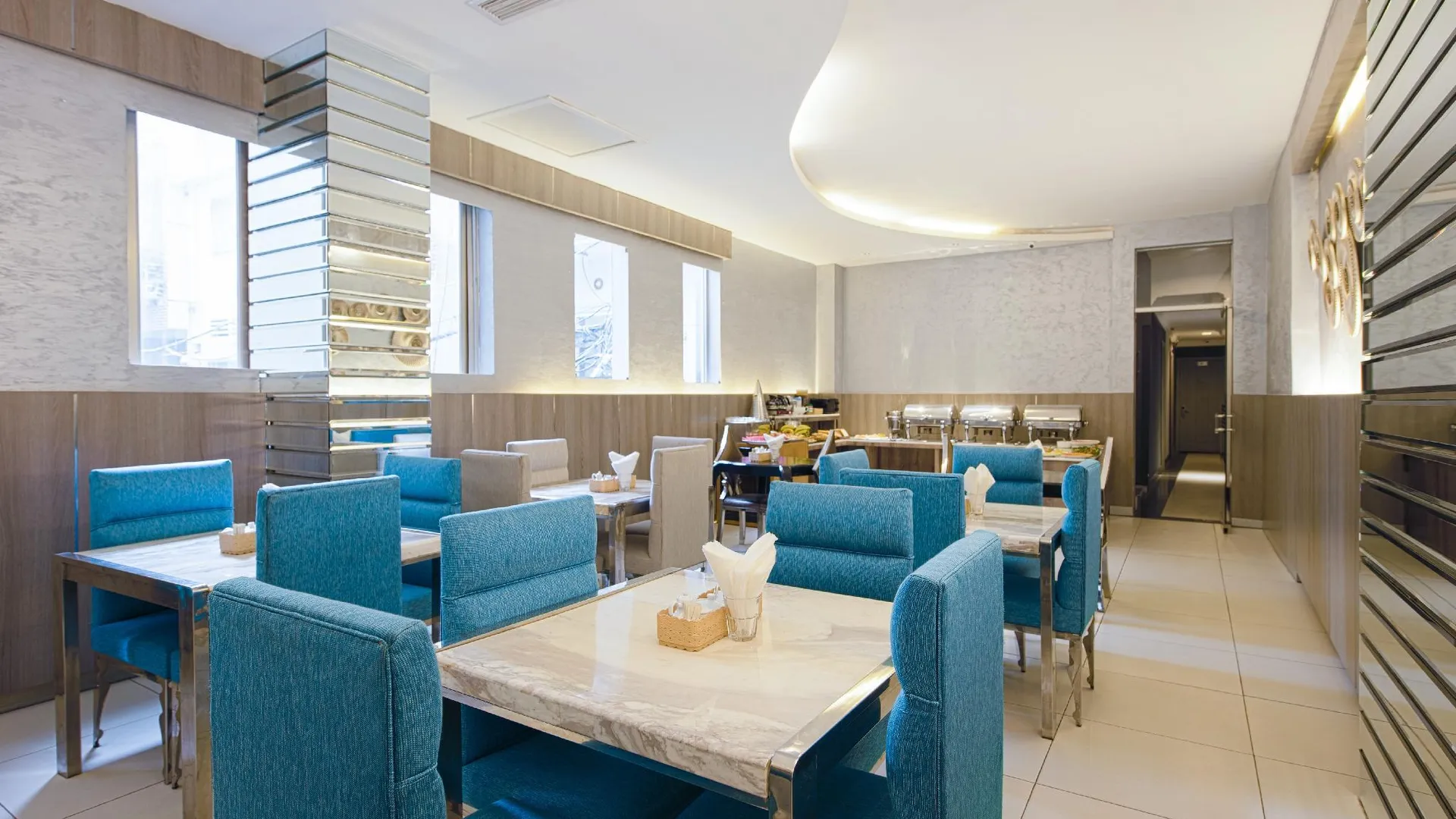 호치민 A&EM - 더 쁘띠 호텔 2성급 호텔 로비