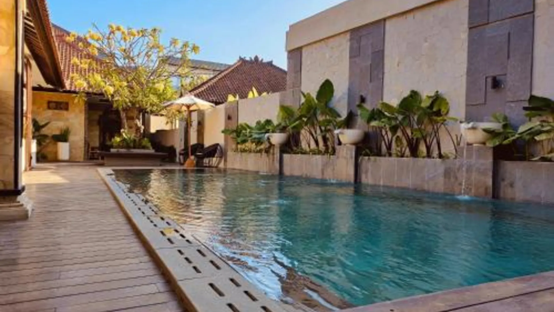 발리 라바스타 엔조이 쿠타 3성급 호텔 로비