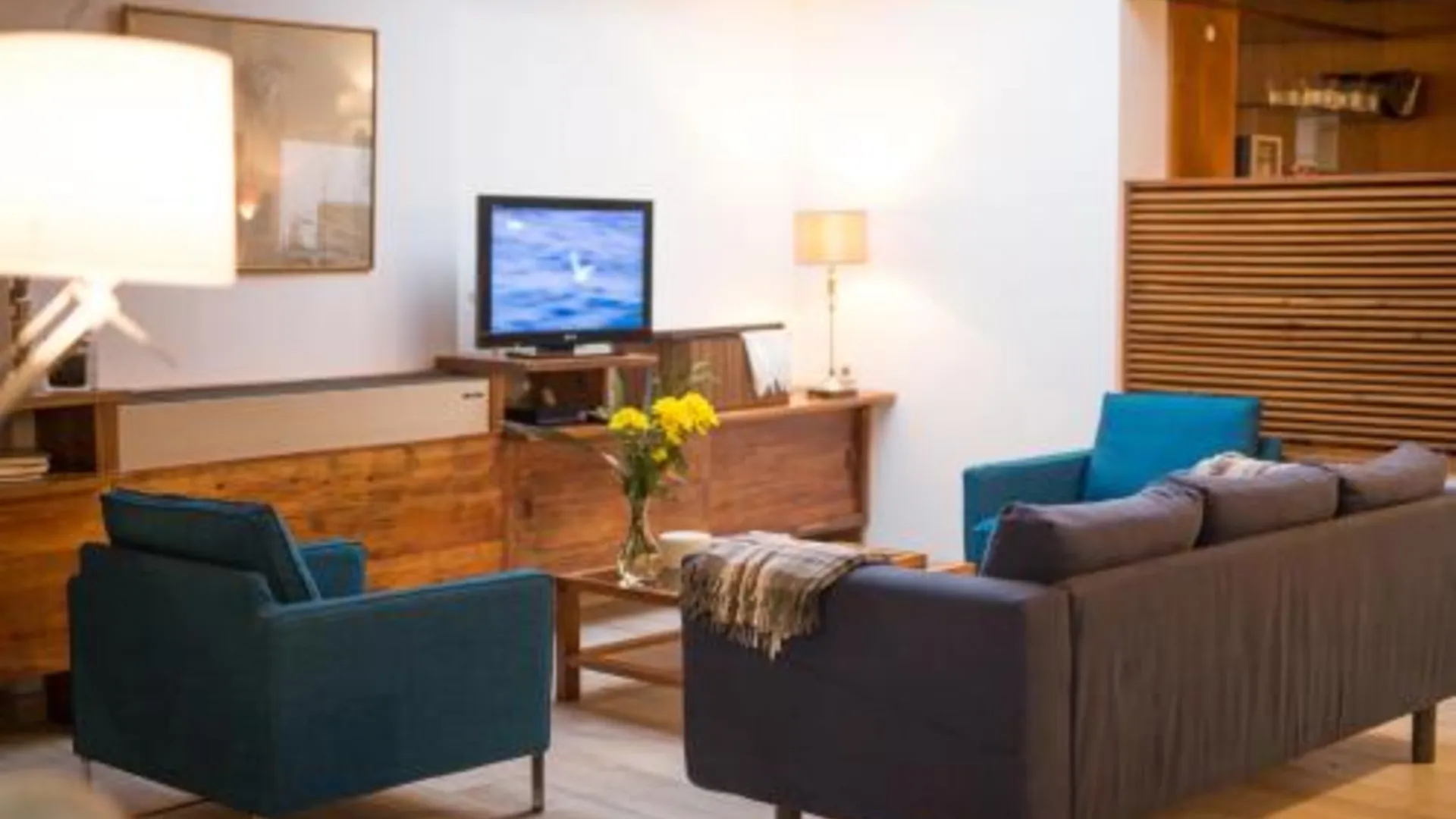 폰타 델가다 호텔 알시데스 2성급 호텔 스위트룸