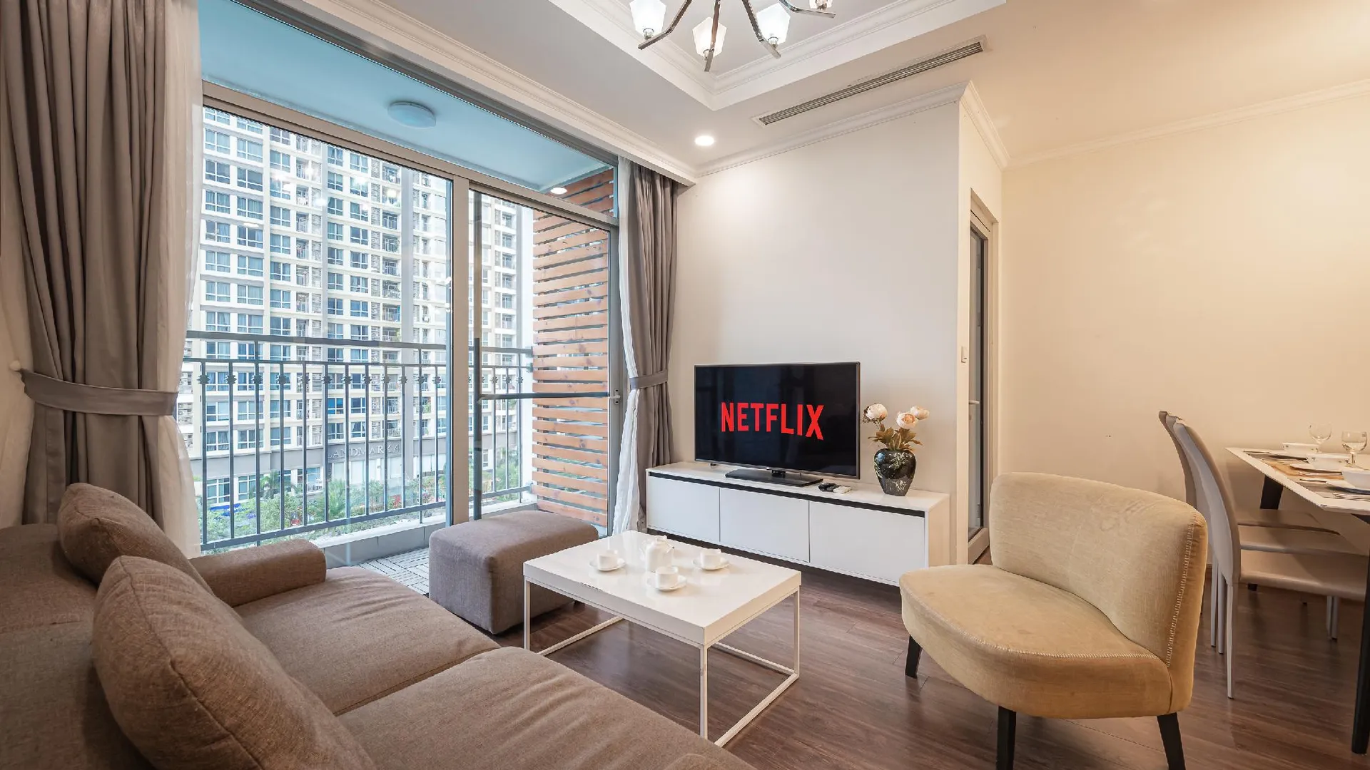 호치민 랜드마크 플러스 레지던스 럭셔리 스위트 5성급 호텔 스위트룸