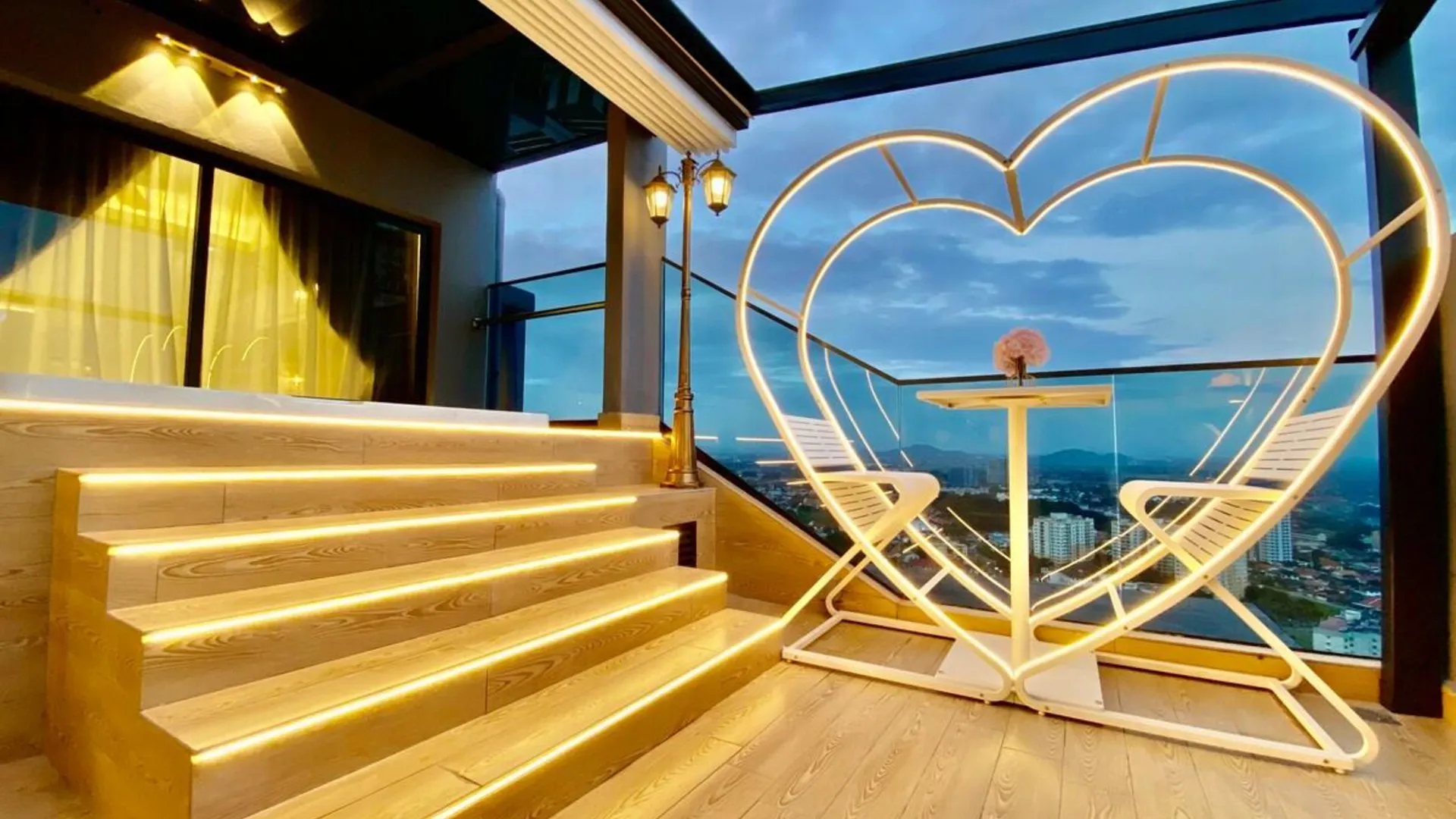 말라카 멜라카 라야의 프라이빗 하우스 (84m², 침실 1개, 프라이빗 욕실 2개) 4성급 싱글룸 레스토랑