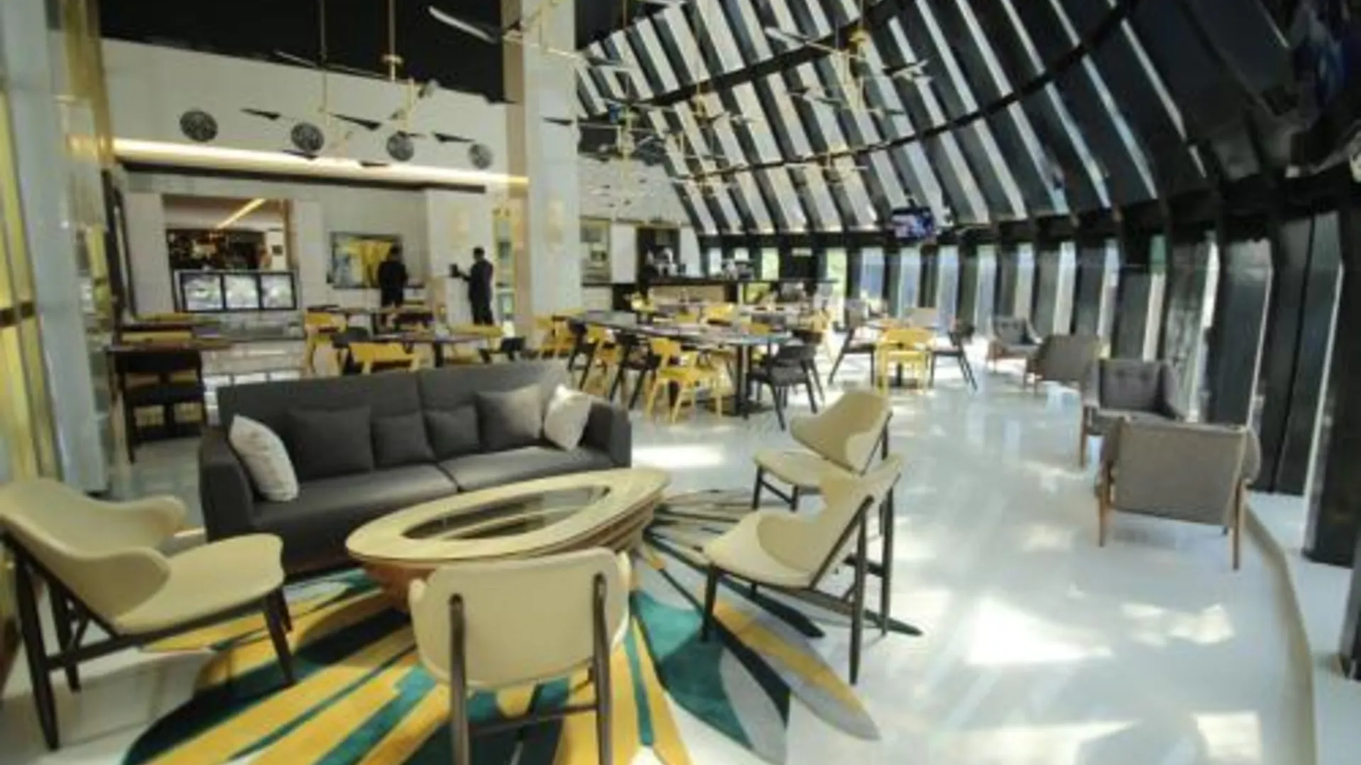 쿠안탄 그랜드 다룰마크무르 호텔 쿠안탄 4성급 호텔 수영장