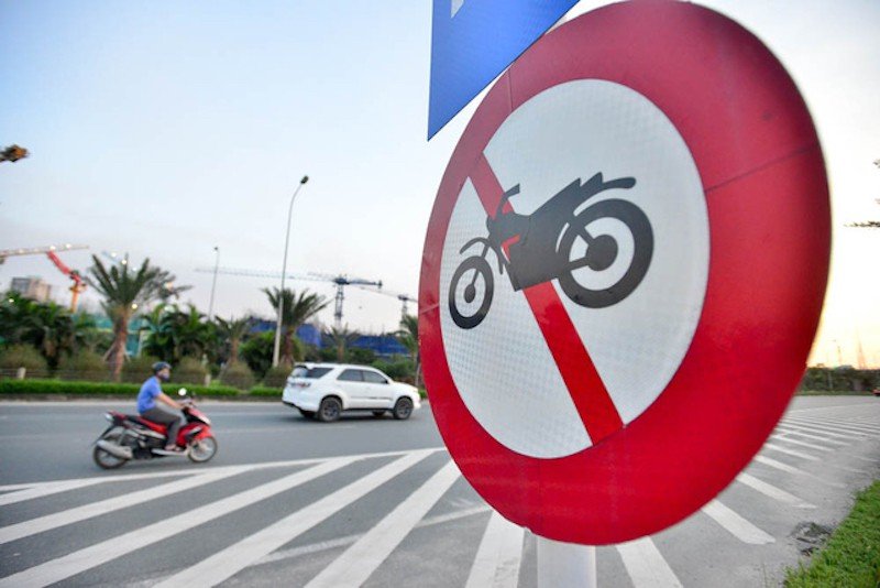 Mức xử phạt đối với lỗi xe máy đi vào đường cấm chi tiết 2023