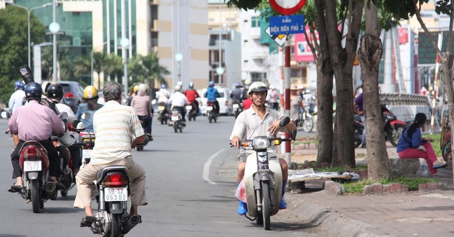 Mức phạt lỗi đi ngược chiều trên đường 2 chiều