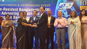 ‘গ্লোবাল হেলথ অ্যাওয়ার্ড ২০২৬’ পেলেন ডা. আশীষ কুমার চক্রবর্তী
