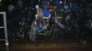 ঢাকায় রাত ১টার মধ্যে বজ্রসহ বৃষ্টি হতে পারে