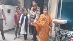 রূপনগরে অটোরিকশা ছিনতাইয়ের চেষ্টা, নারীসহ আটক ৪