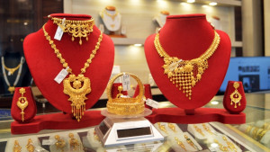 দেশে সোনার বাজারে দামের বড় পতন