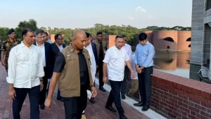জাতীয় সংসদ ভবন প্রাঙ্গণ পরিদর্শন করলেন প্রধানমন্ত্রী