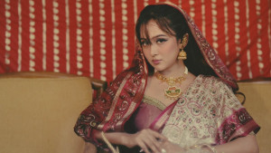 আবারও বিয়ে করলেন অভিনেত্রী চমক!