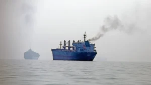 আবারও হরমুজ প্রণালি বন্ধ ঘোষণা ইরানের