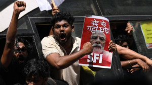 বিক্ষোভে উত্তাল দিল্লি, আটক ৫০০