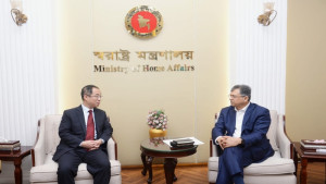 পুলিশকে আধুনিক করতে সহায়তা দেবে চীন, স্বরাষ্ট্রমন্ত্রীর সঙ্গে বৈঠক