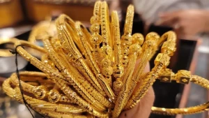 দেশের বাজারে আরও কমল স্বর্ণের দাম