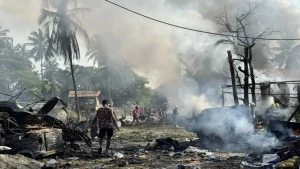 মিয়ানমারে বিমান হামলায় নিহত ১১