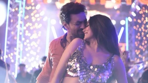শুভশ্রীর পর ইধিকার সঙ্গে দেবের ভরপুর রোম্যান্স!