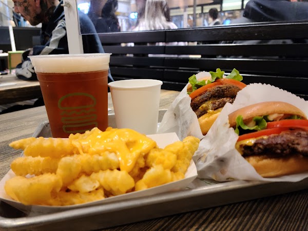 SHAKE SHACK Ebisu