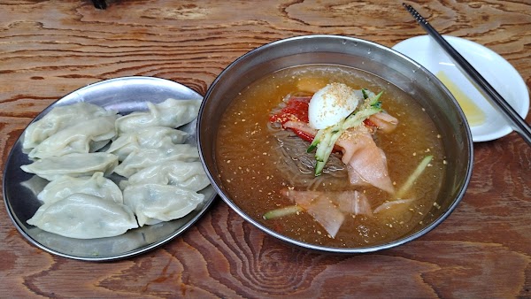 Bukchon Son-mandu