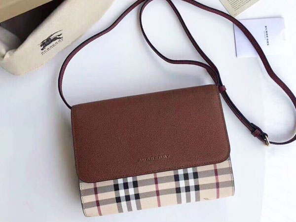 Túi xách Burberry nắp nâu siêu cấp - Loan Ruby Store