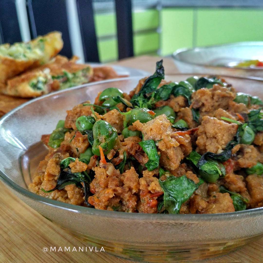 10 makanan ciri khas Bandung – Nesya Lunia Adinda