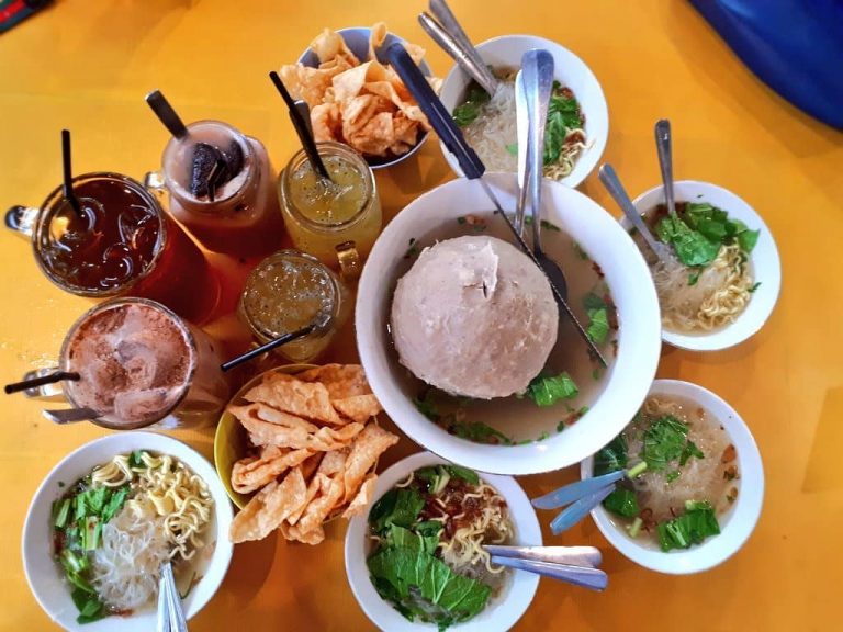 14 Tempat Makan Bakso Enak Di Jogja Yang Harus Kamu Coba